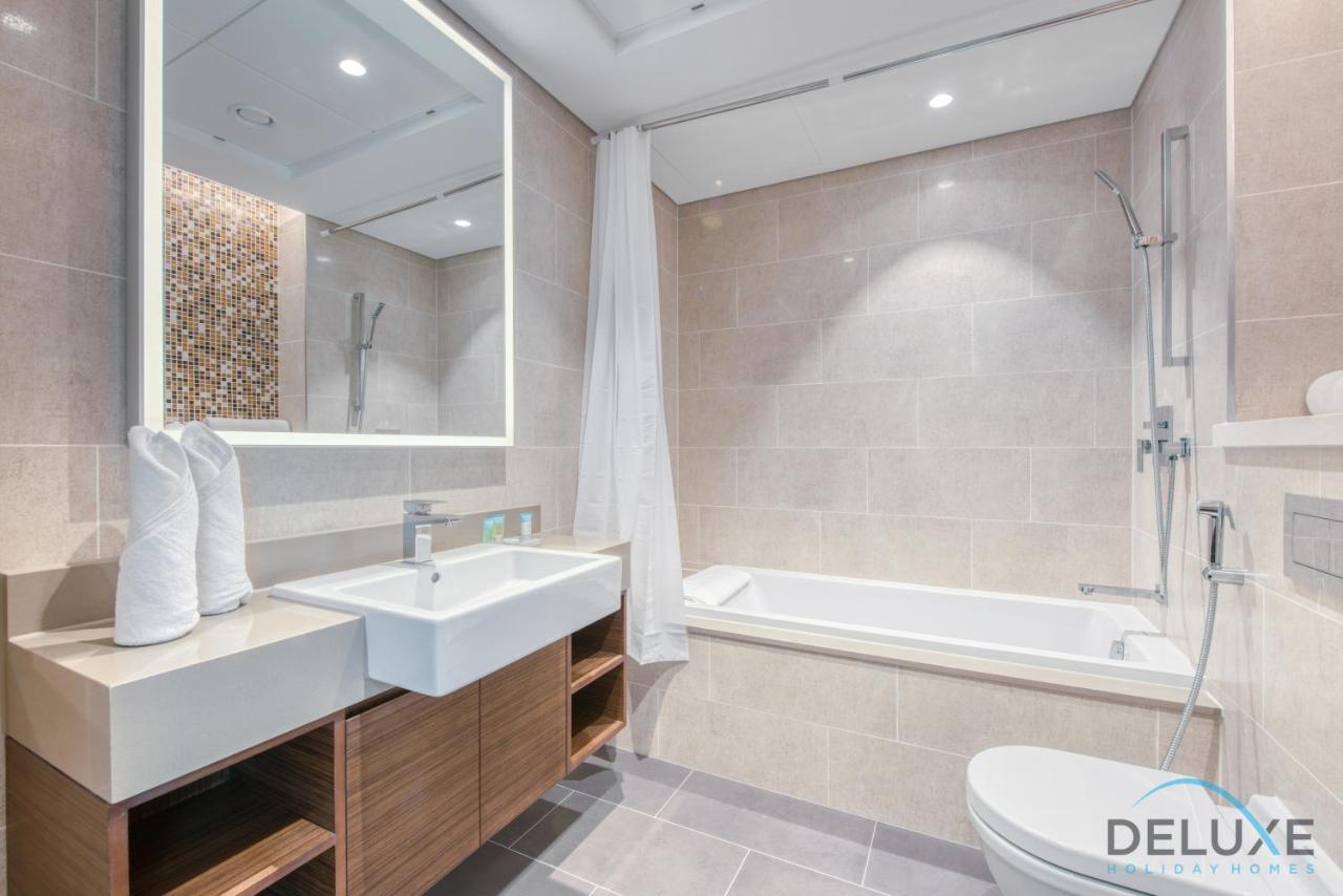 Notable 2Br At Sobha Hartland Greens Mbr City By Deluxe Holiday Homes Dubai Exteriör bild