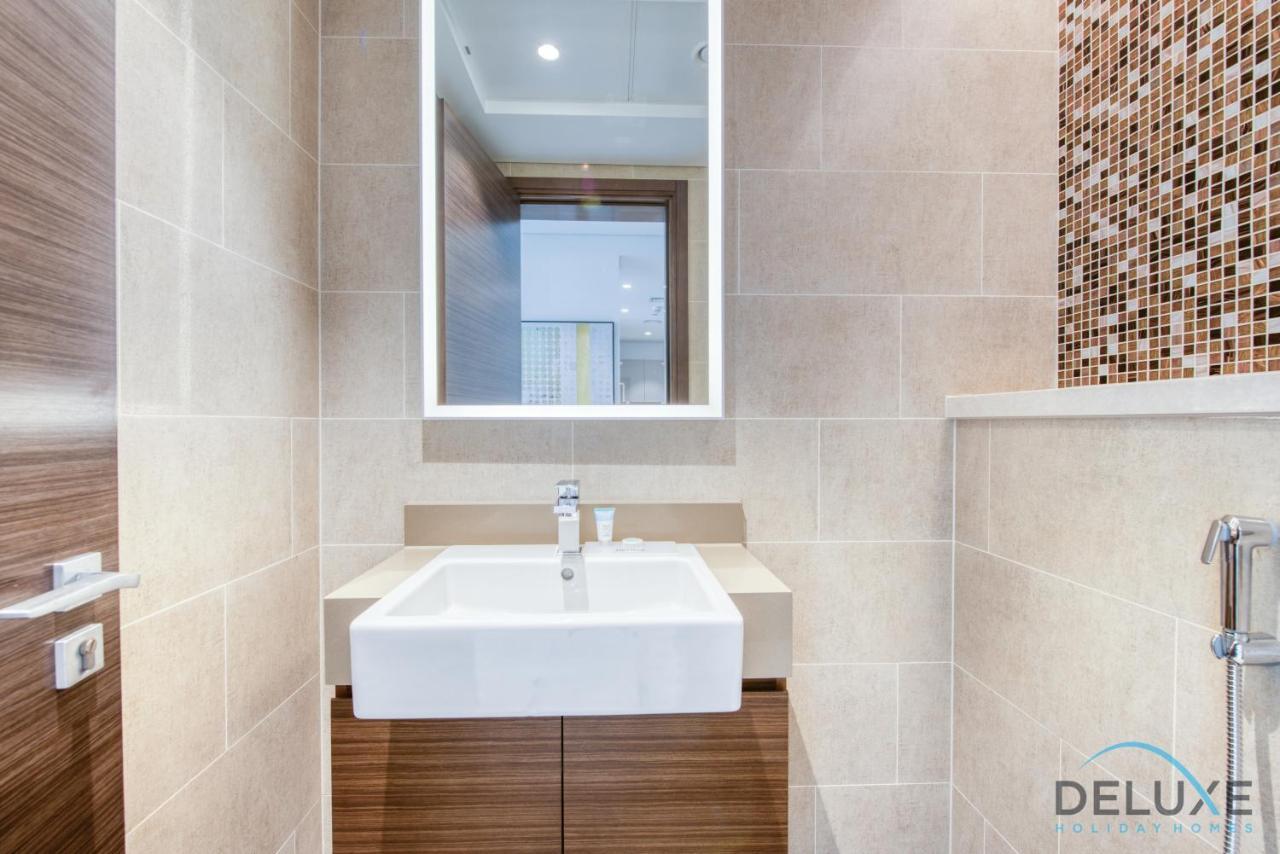 Notable 2Br At Sobha Hartland Greens Mbr City By Deluxe Holiday Homes Dubai Exteriör bild